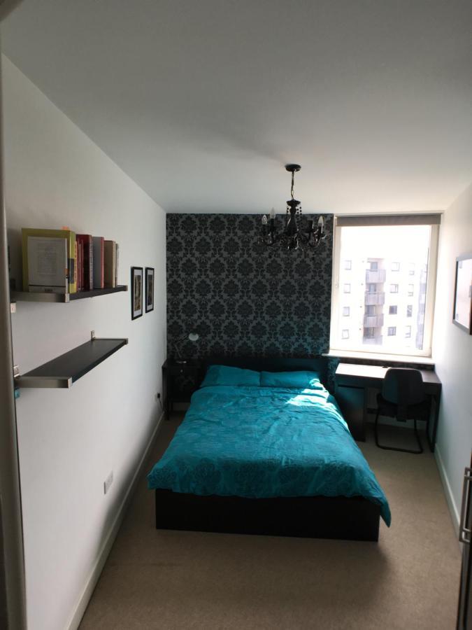 Luxury 2 Bed Penthouse Apartment Near Station 런던 외부 사진